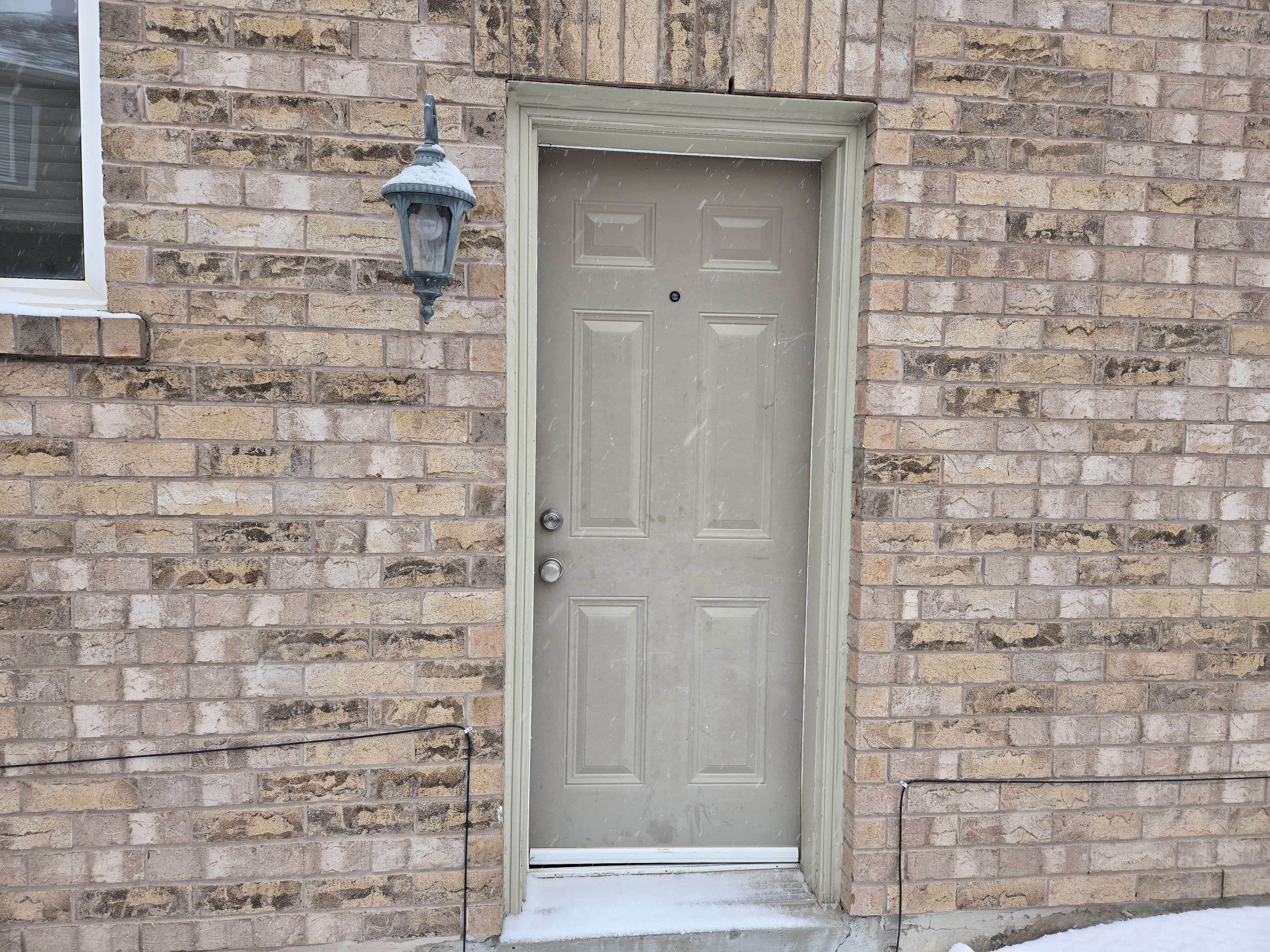 Milton, ON L9T 7T1,974 Seivert PL #BASEMENT