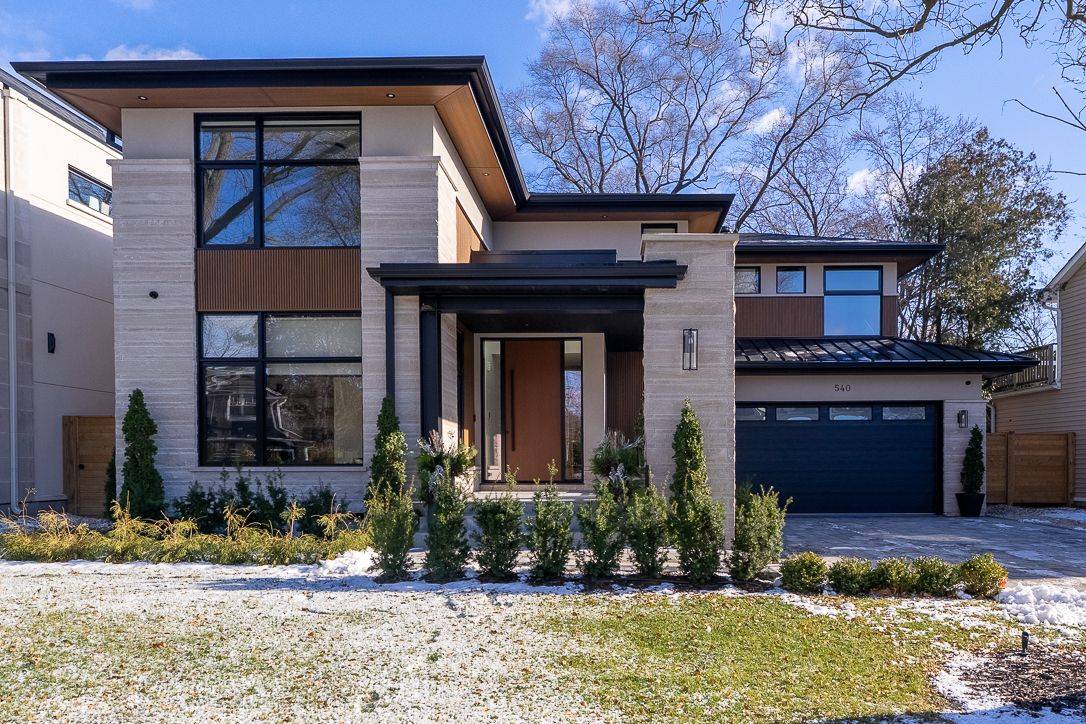 Oakville, ON L6K 1M2,540 Patricia DR