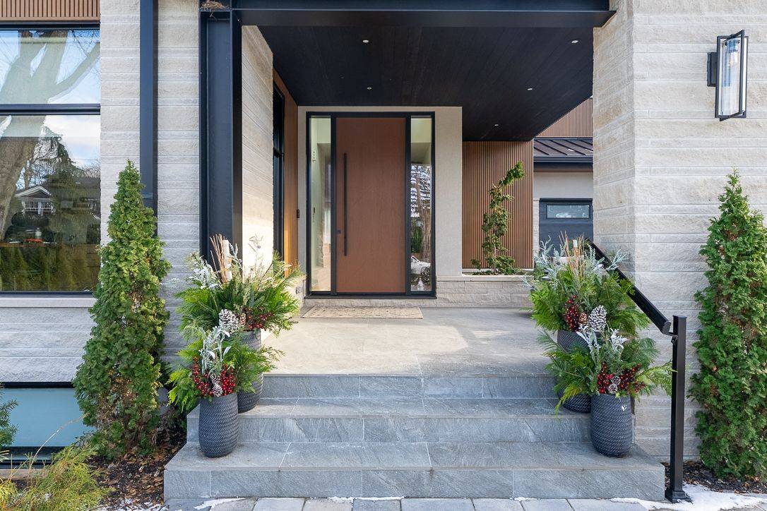 Oakville, ON L6K 1M2,540 Patricia DR