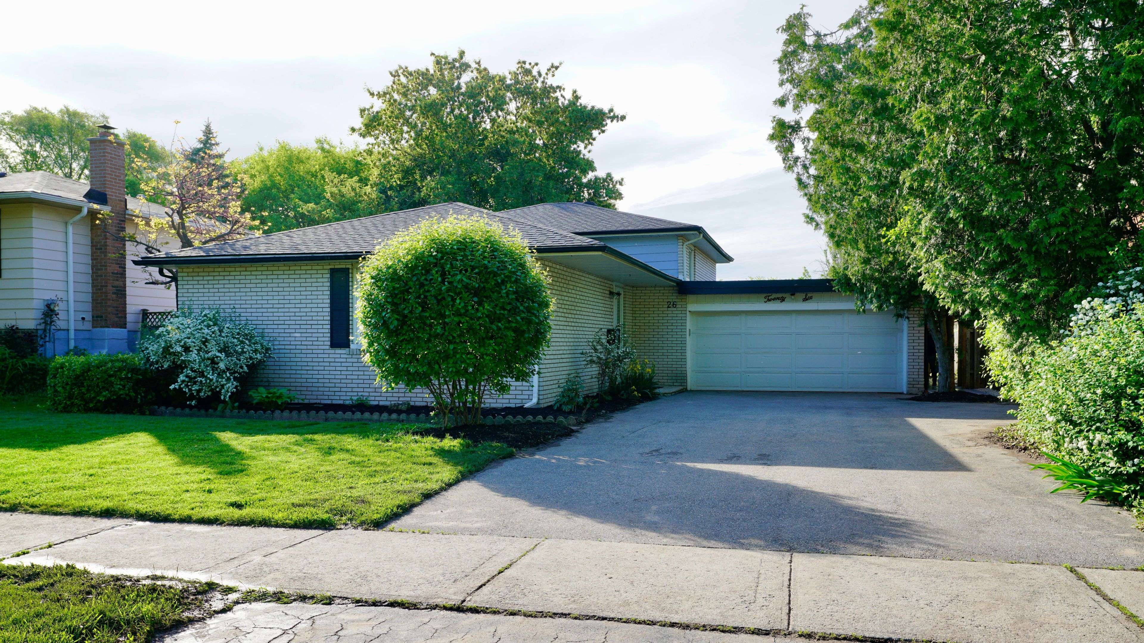 Oakville, ON L6H 1J6,26 Miller RD