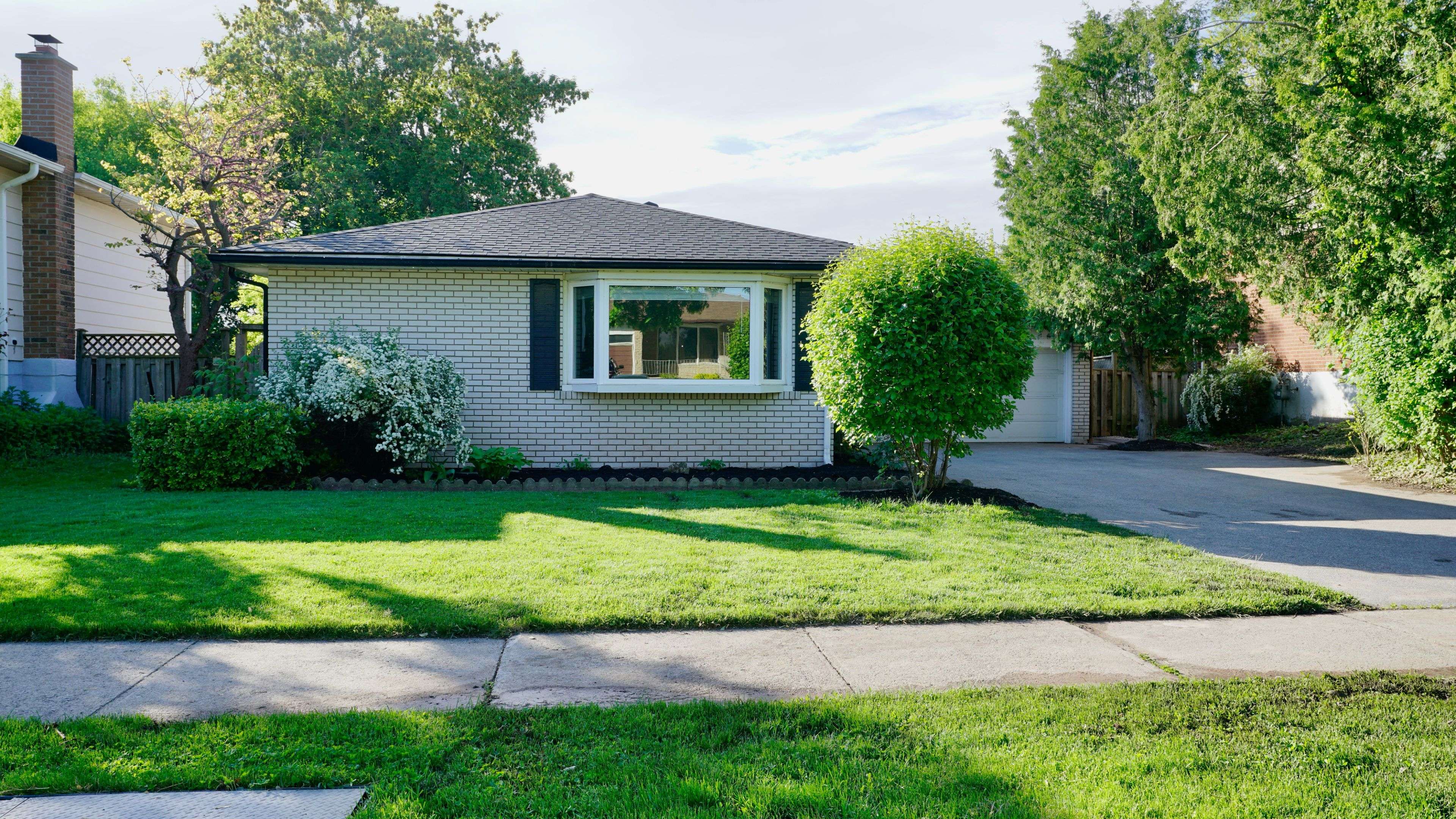 Oakville, ON L6H 1J6,26 Miller RD