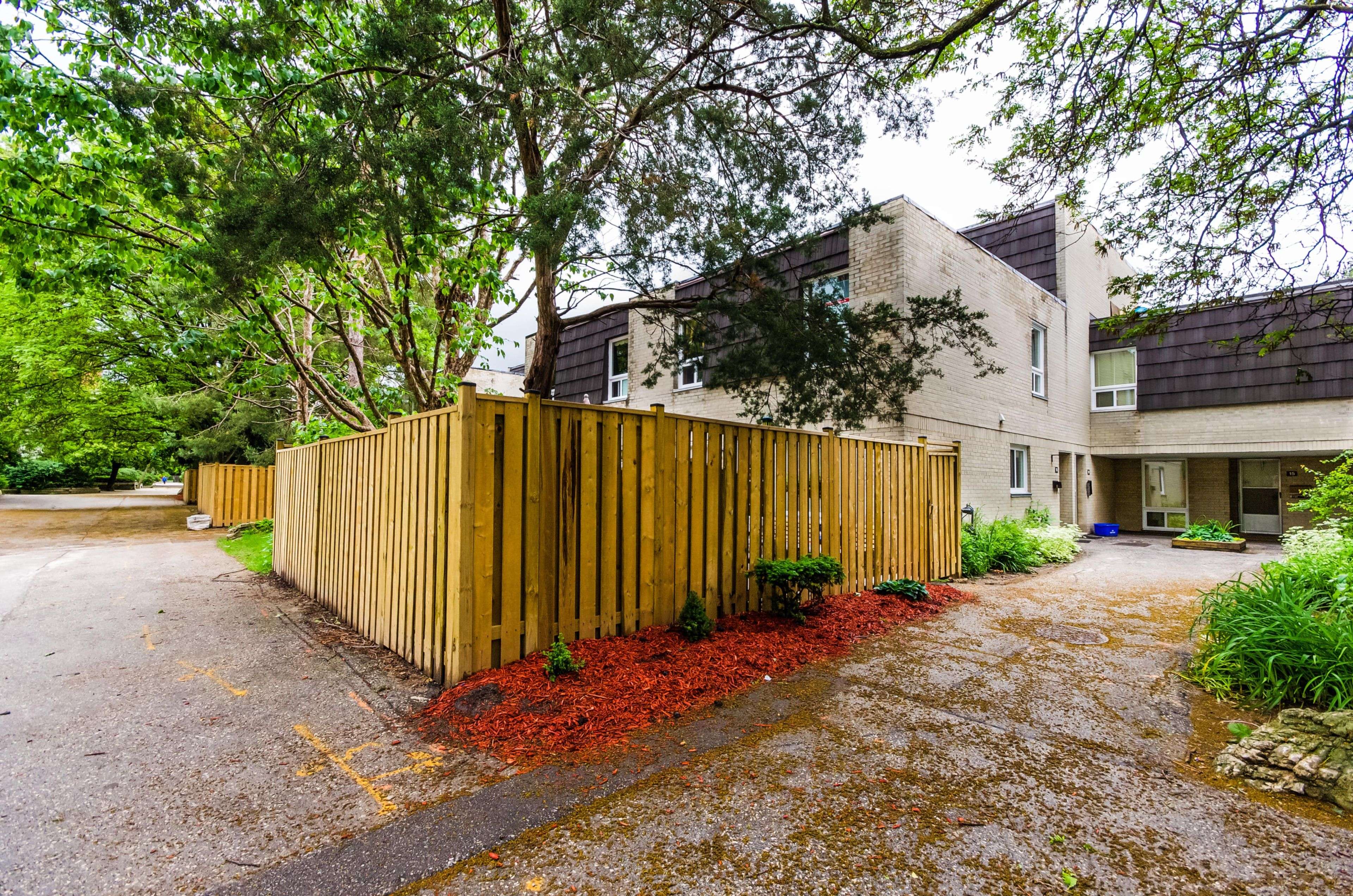 Toronto W05, ON M3J 1K7,23 Four Winds DR #14