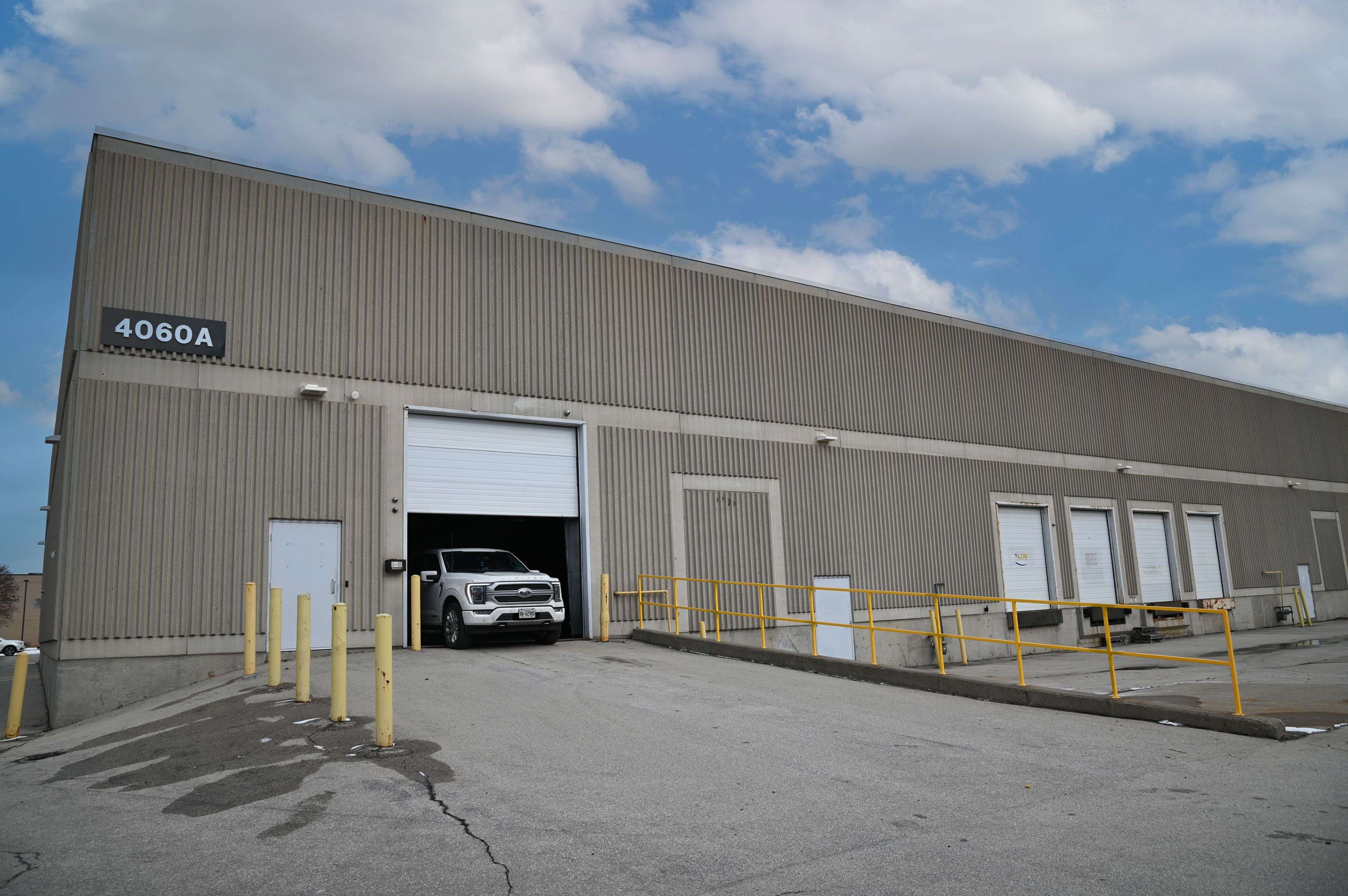 Mississauga, ON L5L 5Y5,4060A Sladeview CRES #2