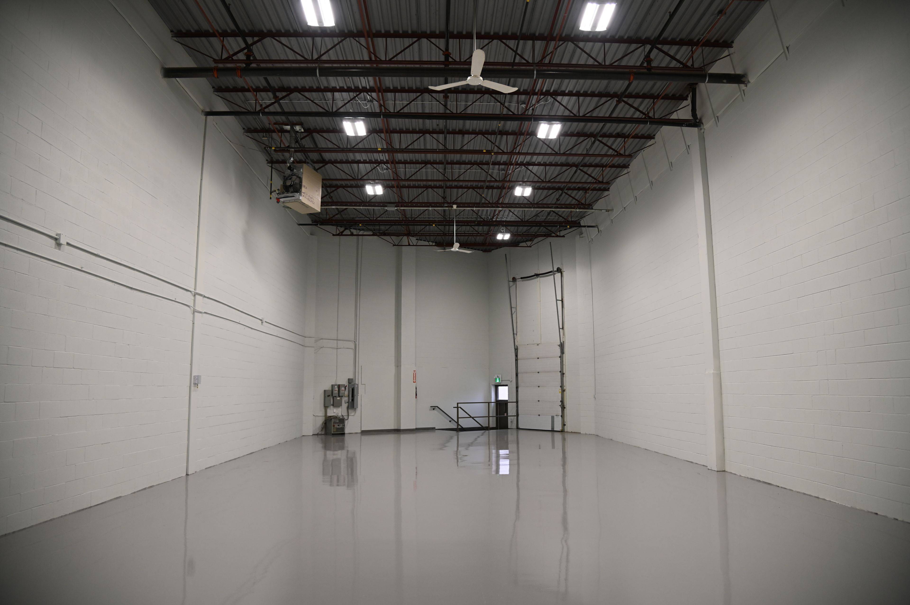 Mississauga, ON L5L 5X5,4090 Ridgeway DR #2