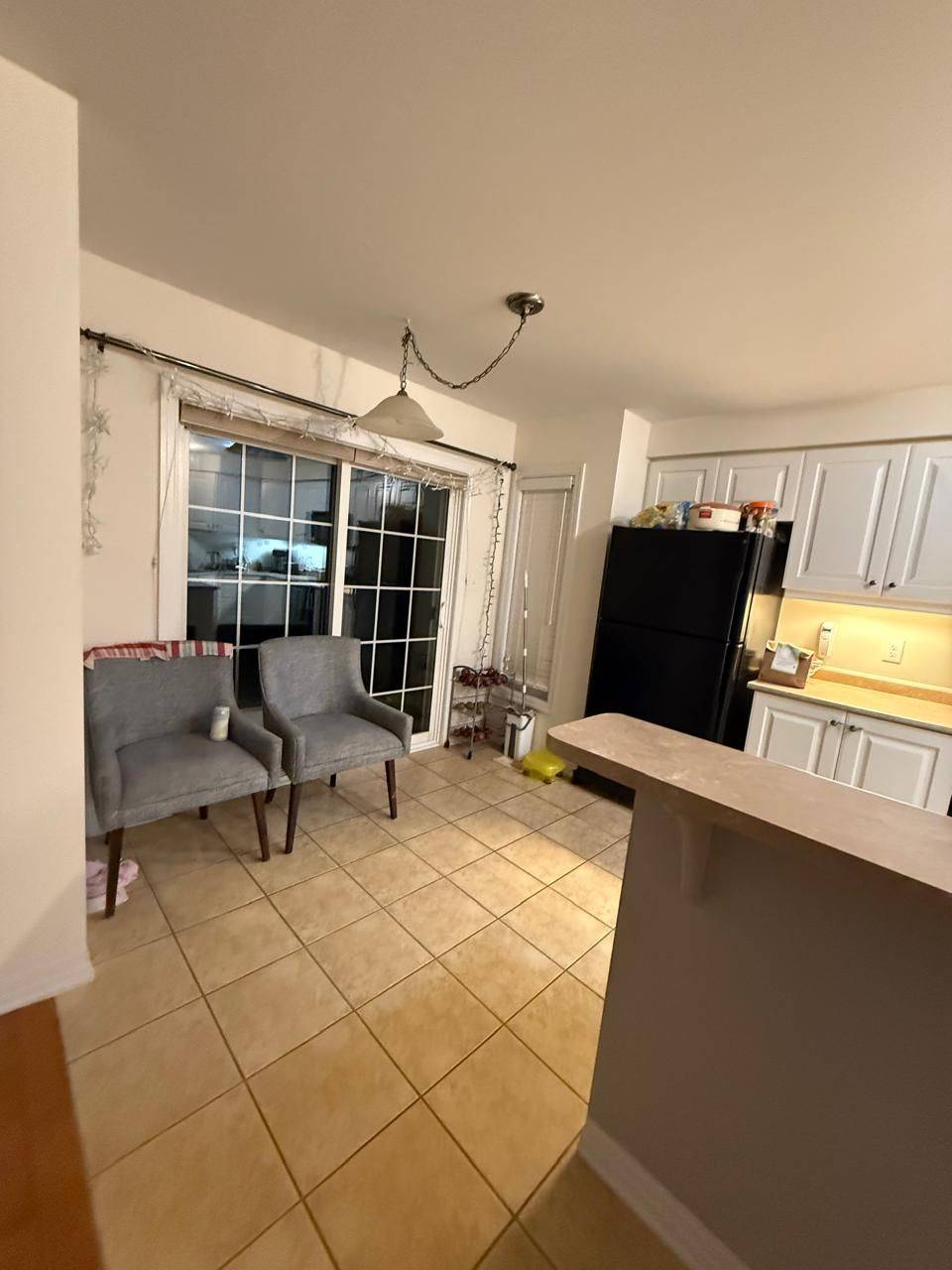 Cambridge, ON N3C 0C2,12 Osgoode ST #UPPER