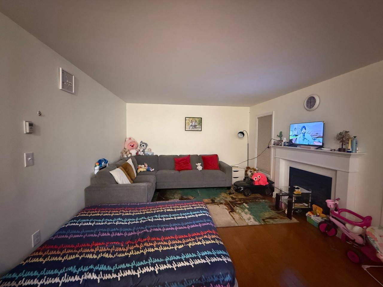 Cambridge, ON N3C 0C2,12 Osgoode ST #UPPER