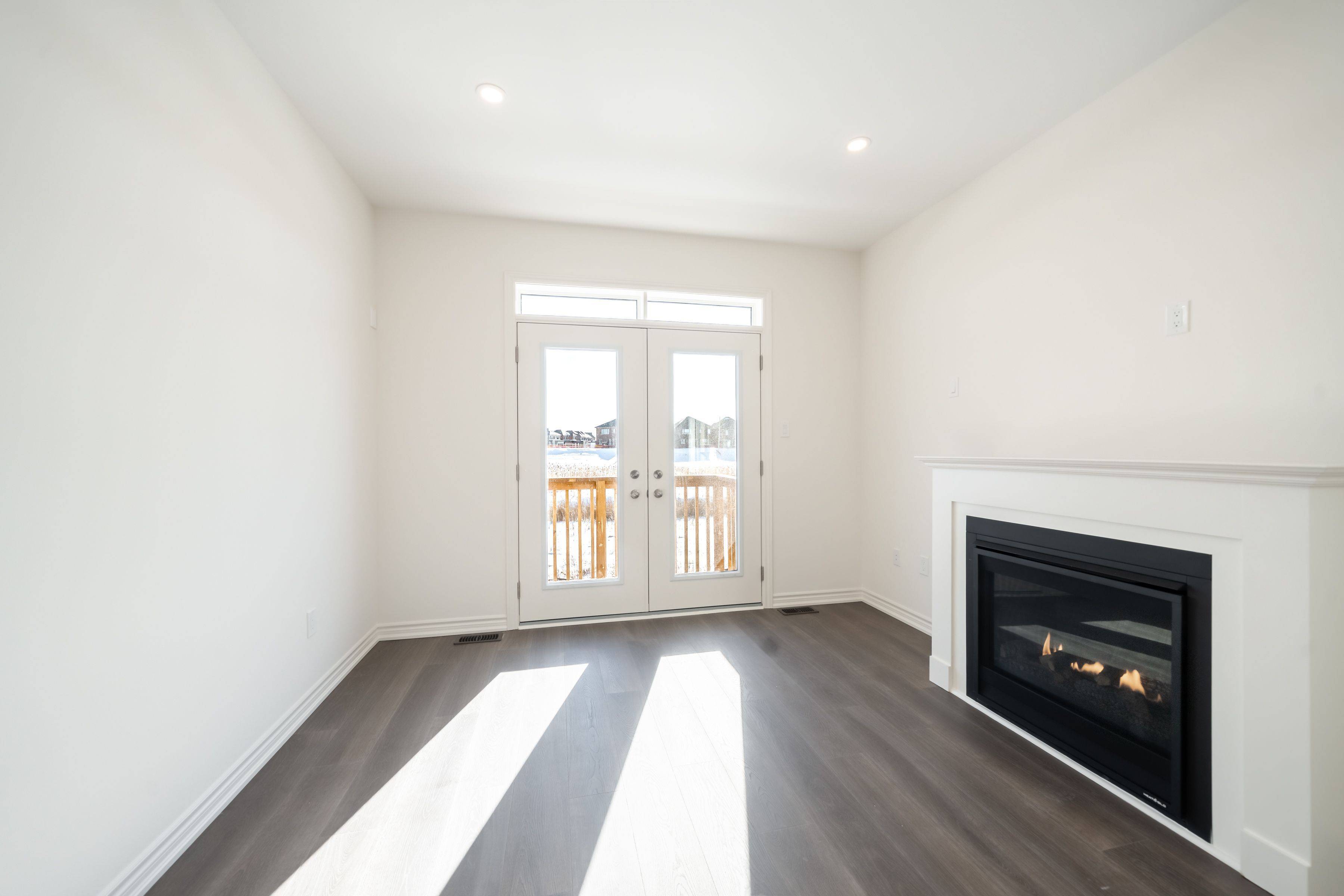 Kawartha Lakes, ON K9V 0S5,54 Debois ST ##Main