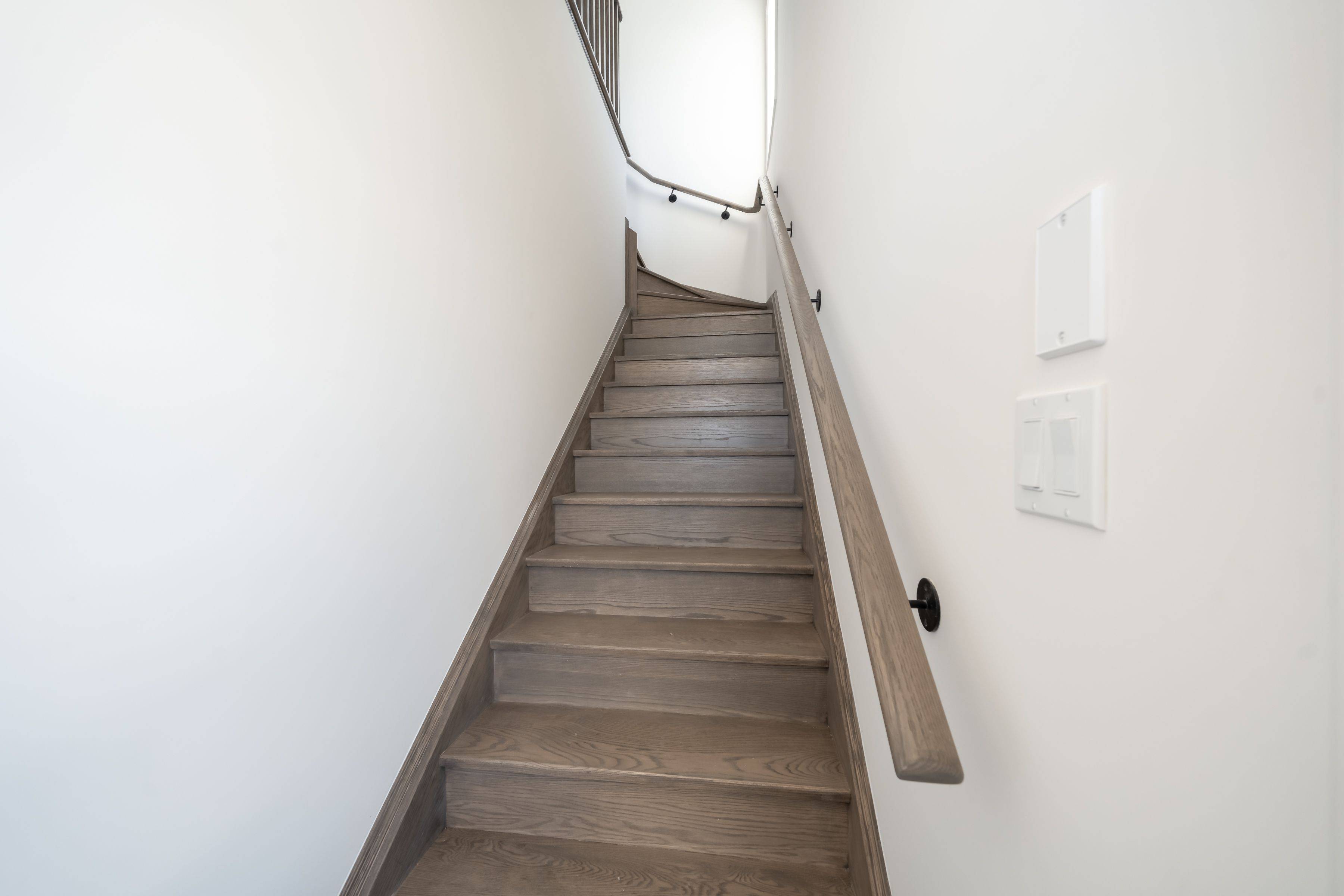 Kawartha Lakes, ON K9V 0S5,54 Debois ST ##2nd Flr