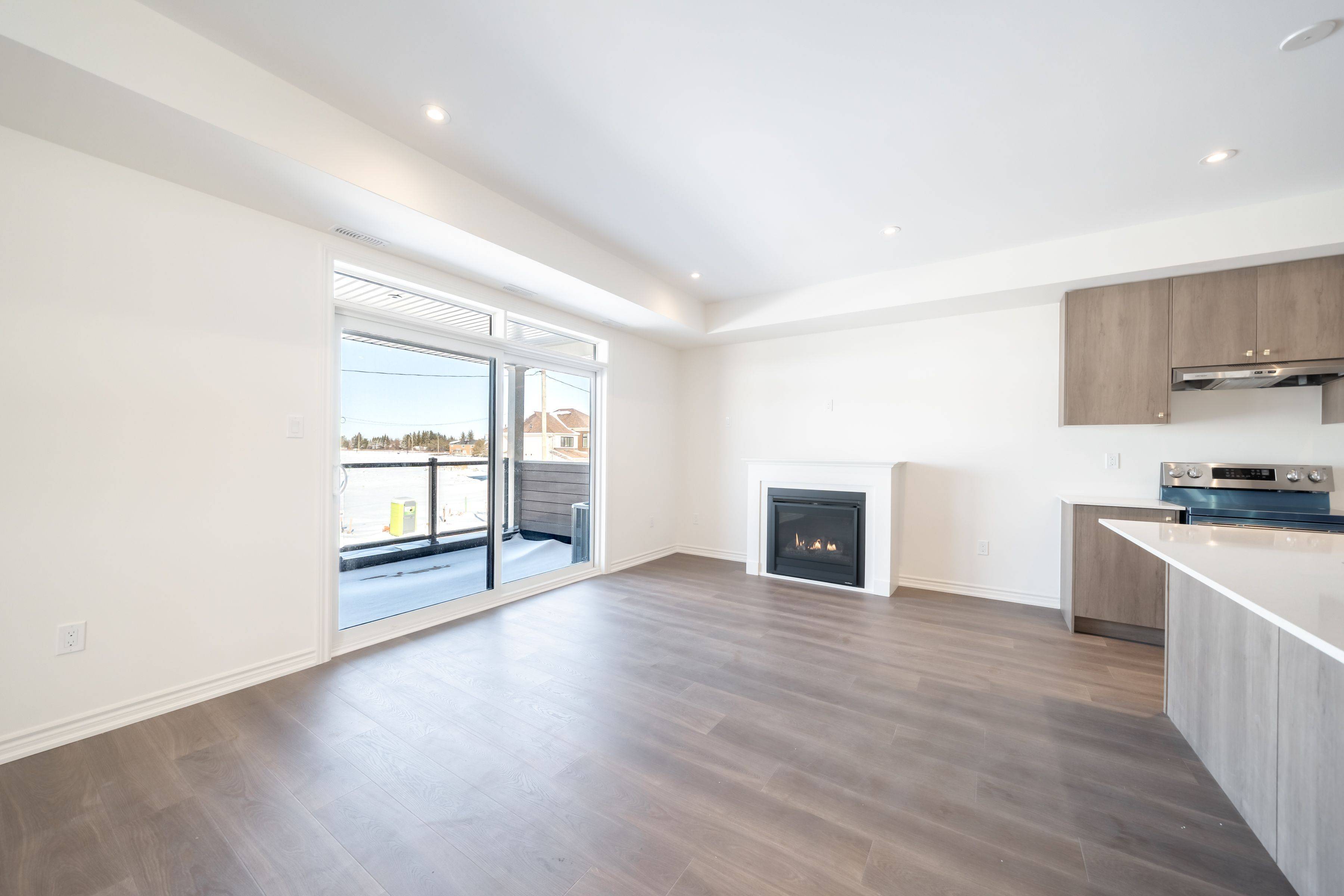 Kawartha Lakes, ON K9V 0S5,54 Debois ST ##2nd Flr