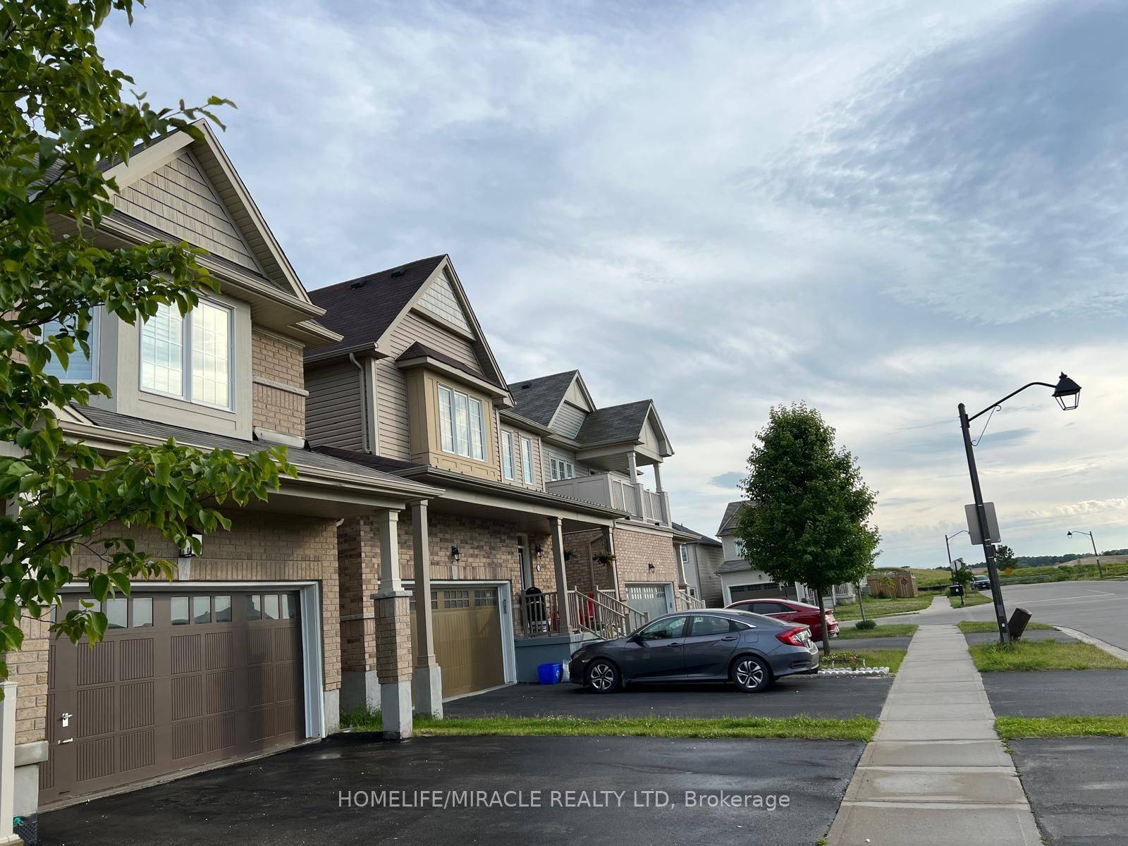 Brantford, ON N3T 0K2,112 Gillespie DR