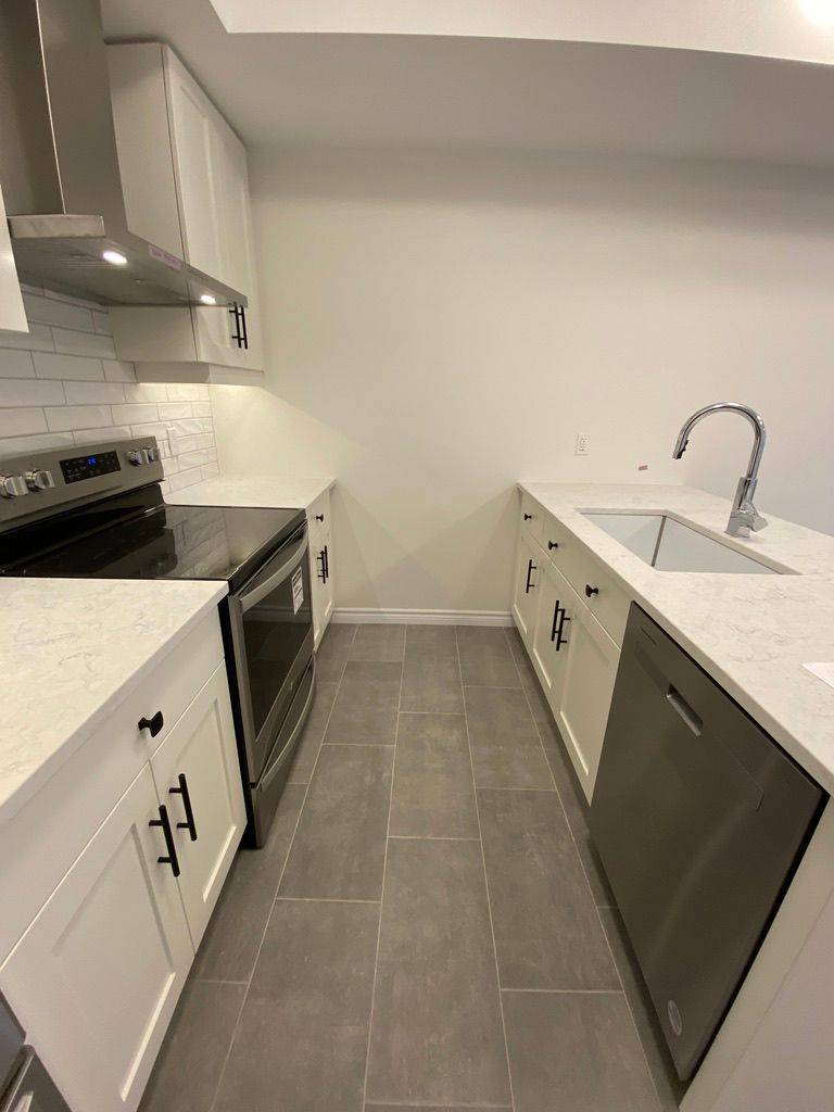 Kitchener, ON N2R 0T6,26 Lomond LN