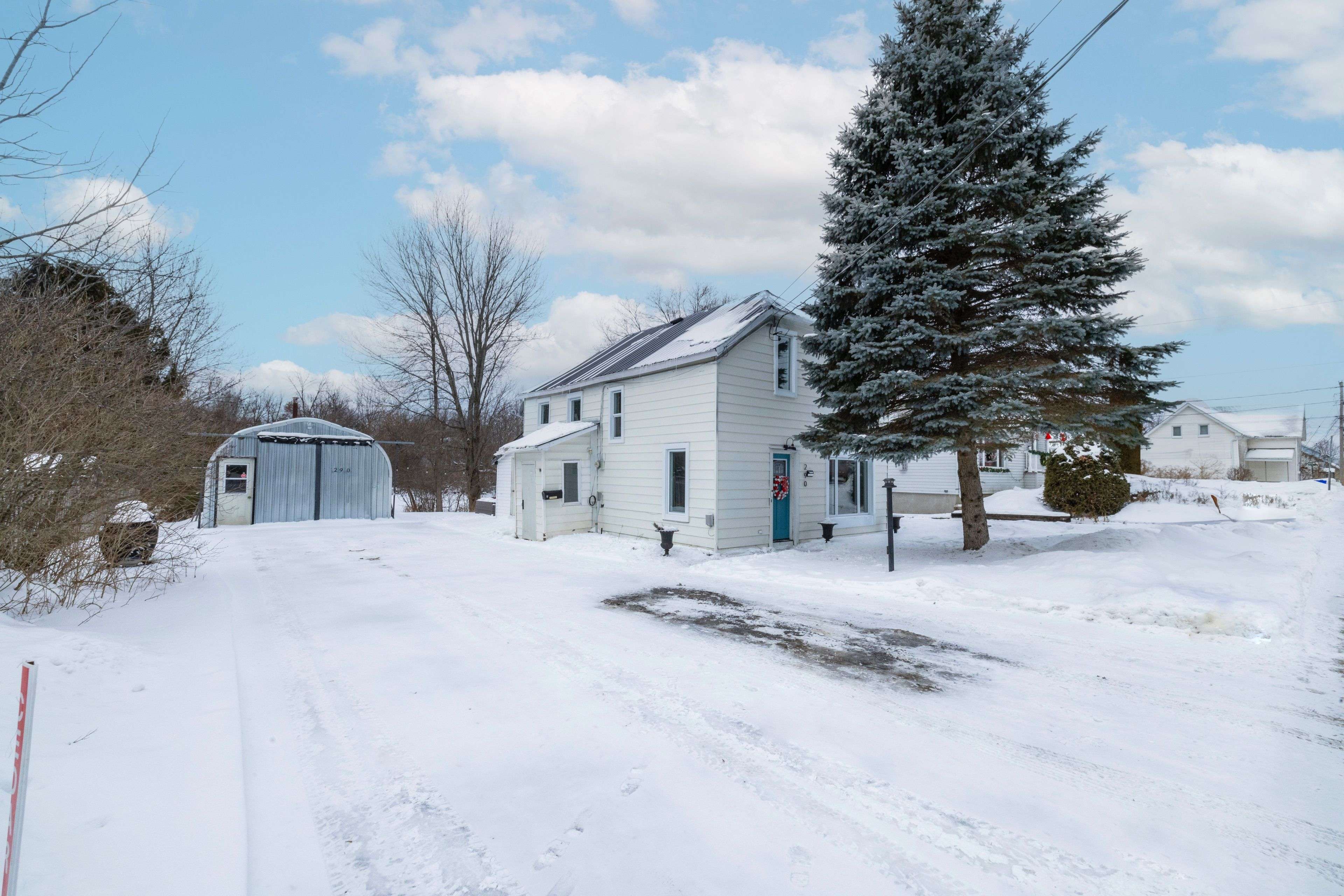 Mississippi Mills, ON K0A 1A0,290 Water ST