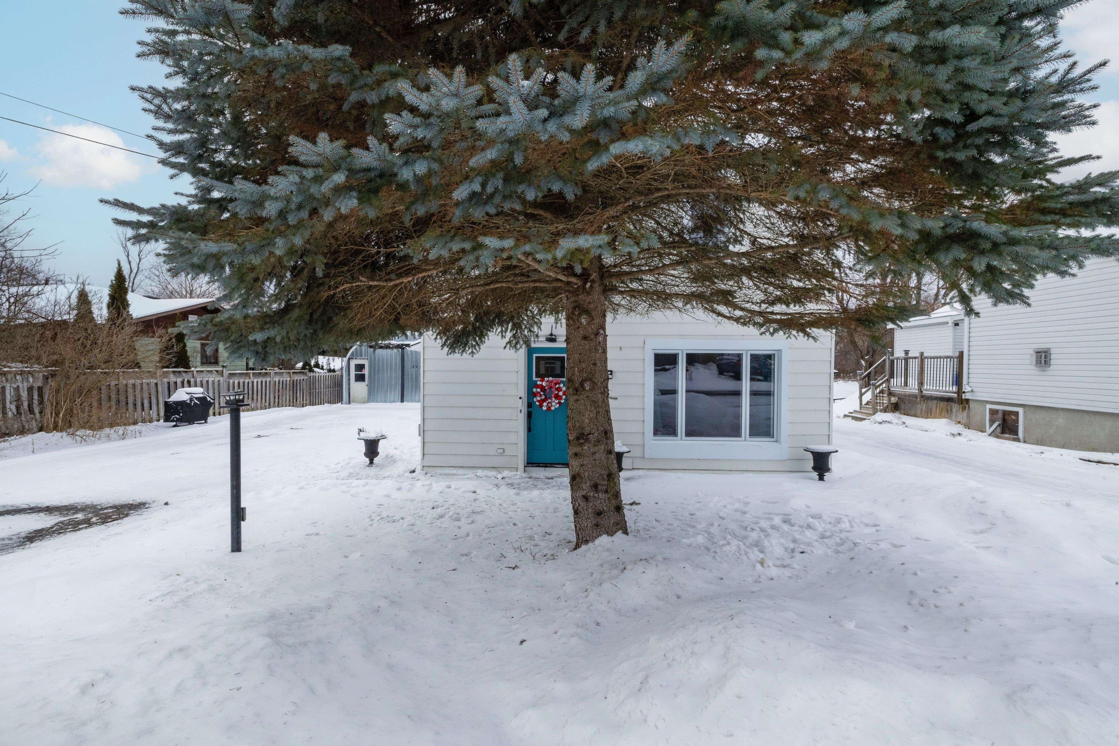 Mississippi Mills, ON K0A 1A0,290 Water ST