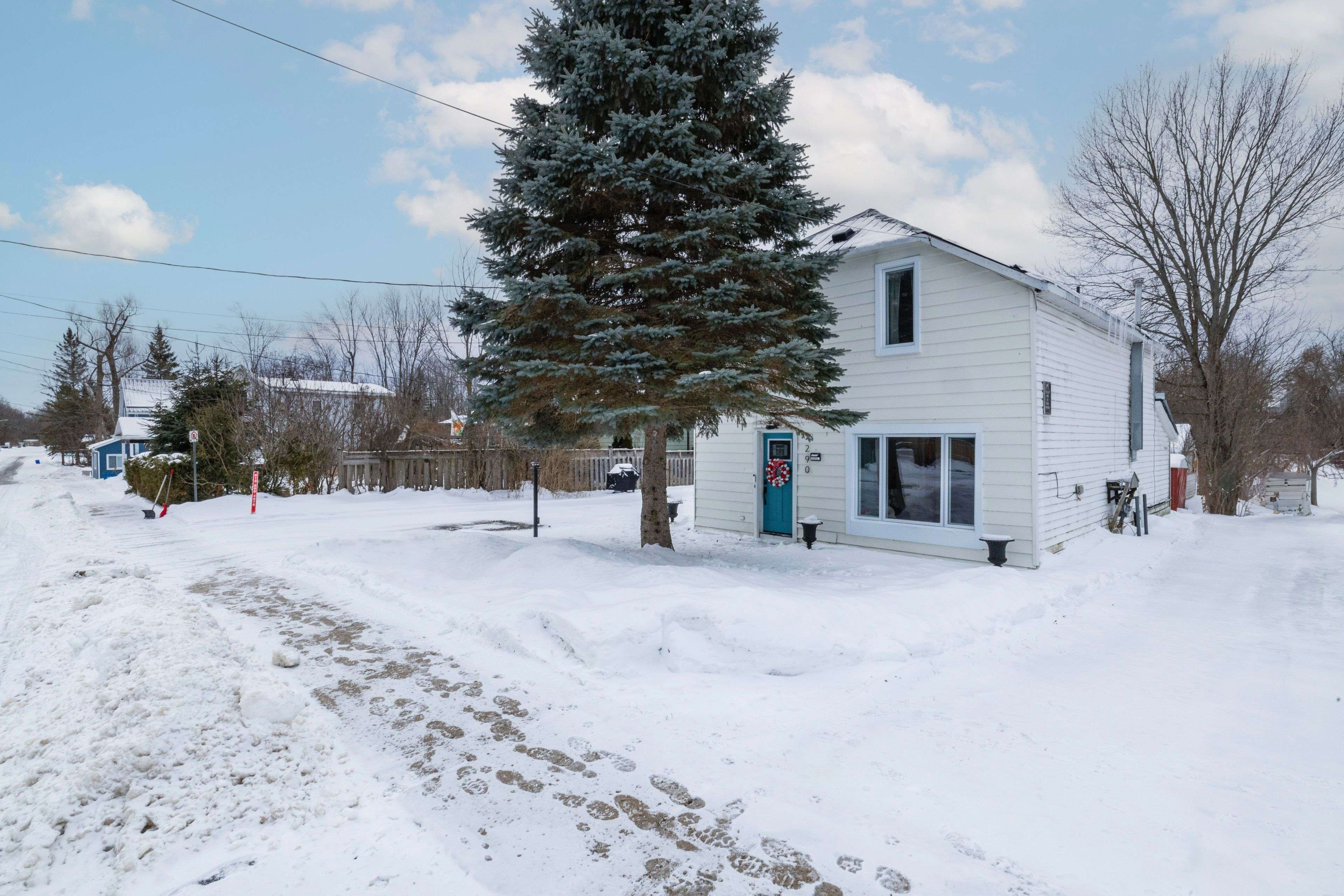 Mississippi Mills, ON K0A 1A0,290 Water ST