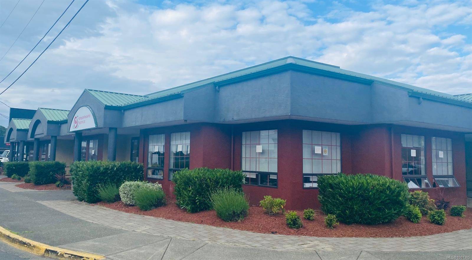 Campbell River, BC V9W 4H3,833 14th Ave