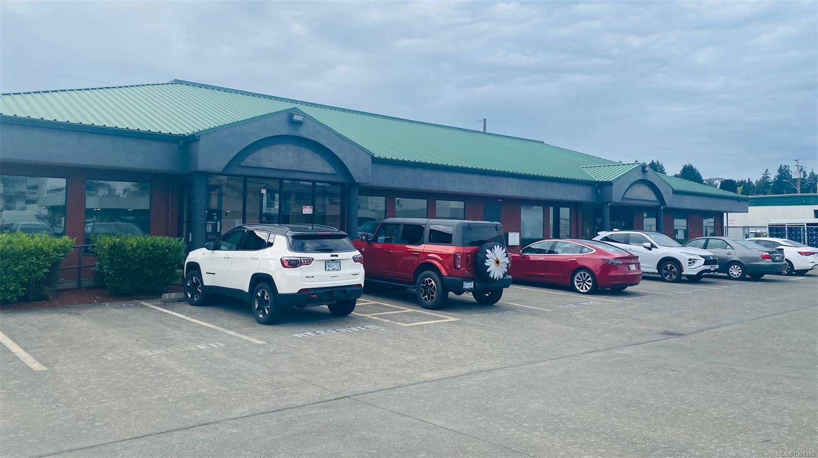 Campbell River, BC V9W 4H3,833 14th Ave