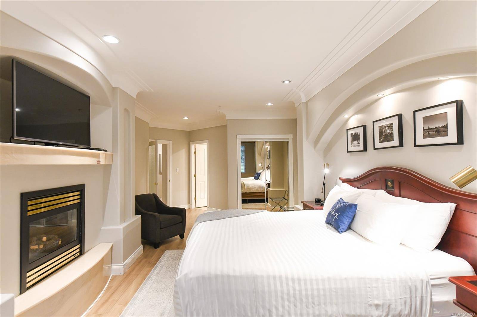 Courtenay, BC V9N 9G3,366 Clubhouse Dr #901-902B