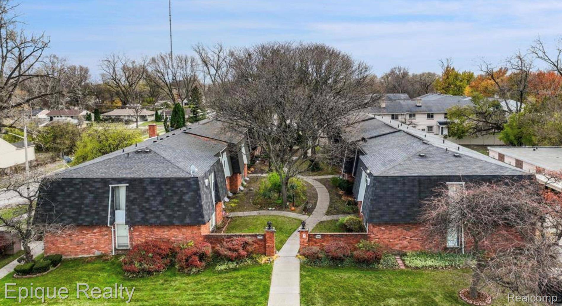 Oak Park, MI 48237,13337 W 9 mile RD #102