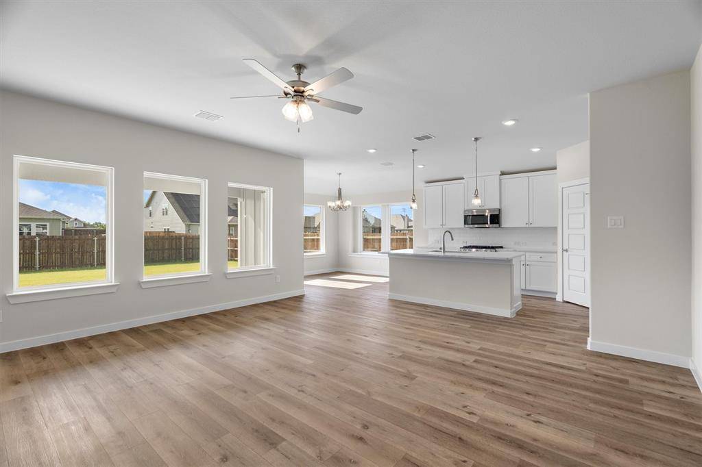 Tioga, TX 76271,623 Kyle Drive