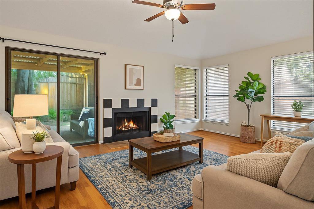 Dallas, TX 75227,10204 Oak Terrace Circle