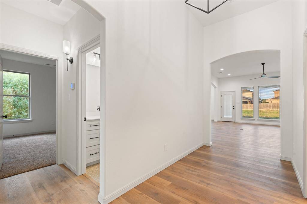 Cleburne, TX 76033,1707 Lakeway Drive