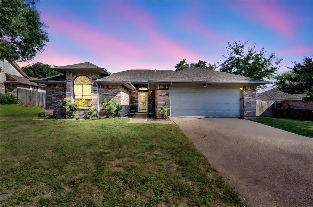 Midlothian, TX 76065,112 Boardwalk Street