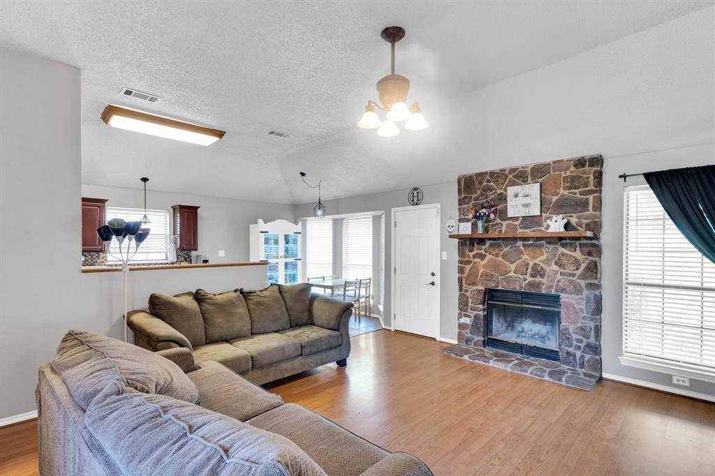 Midlothian, TX 76065,112 Boardwalk Street