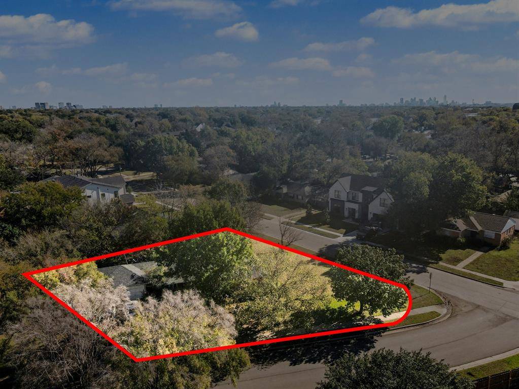 Dallas, TX 75220,9734 Mixon Drive