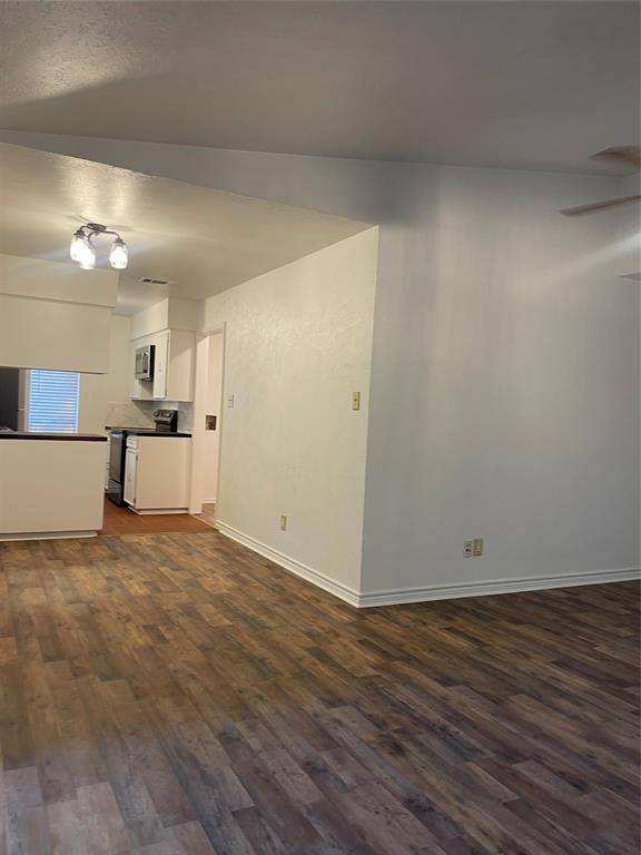 Denton, TX 76205,2302 Mercedes Road