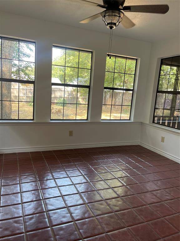 Denton, TX 76205,2302 Mercedes Road