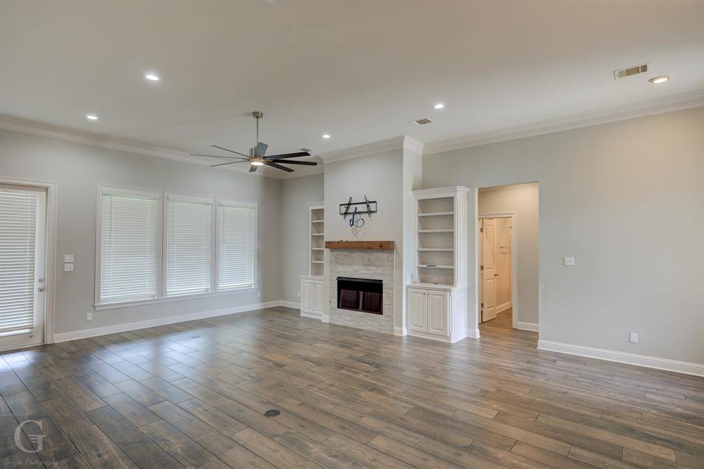 Bossier City, LA 71111,5116 Tensas Drive