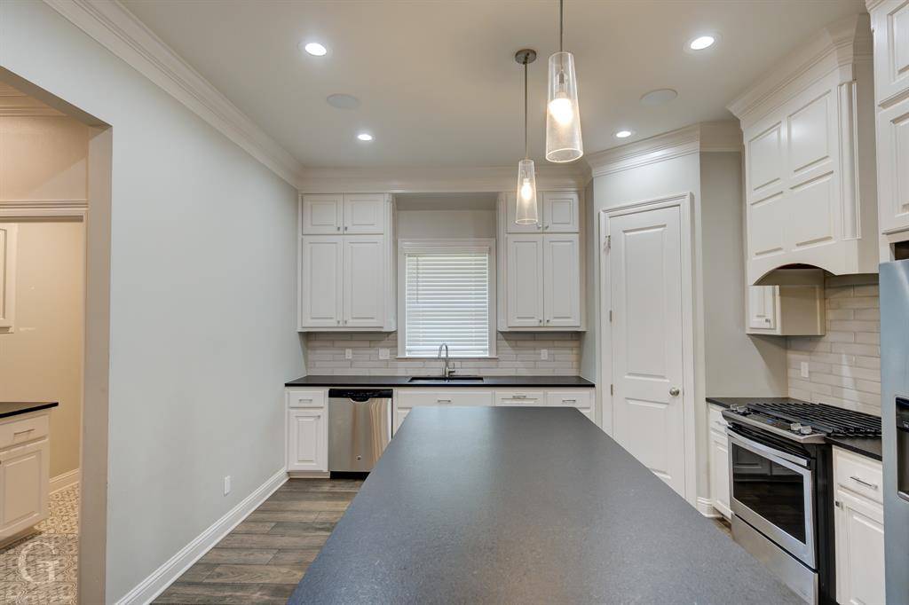 Bossier City, LA 71111,5116 Tensas Drive