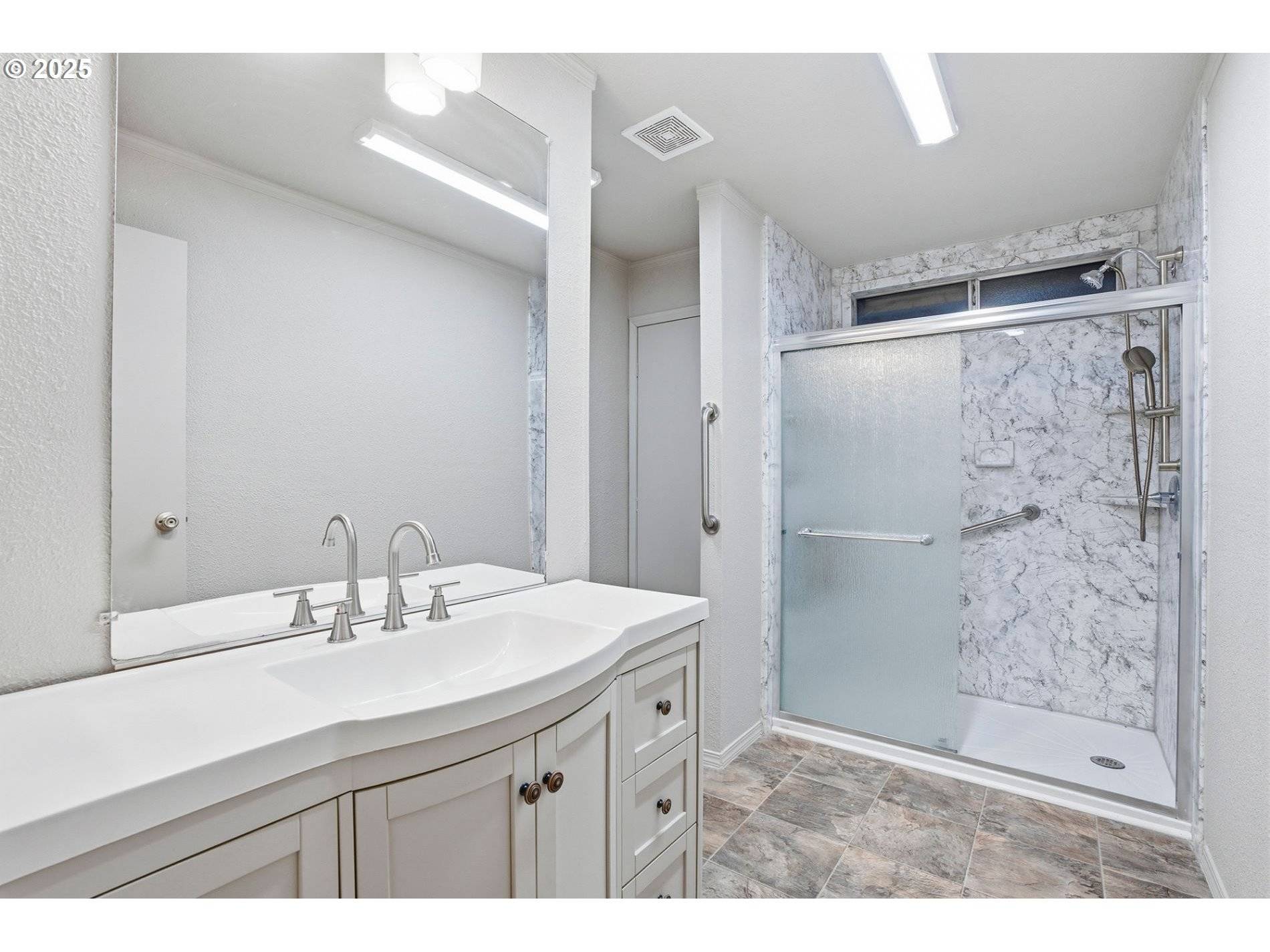 Fairview, OR 97024,21100 NE SANDY BLVD #59