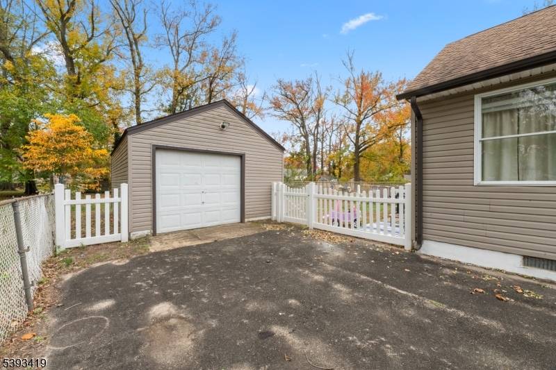 Hazlet Twp., NJ 07734,158 9Th St