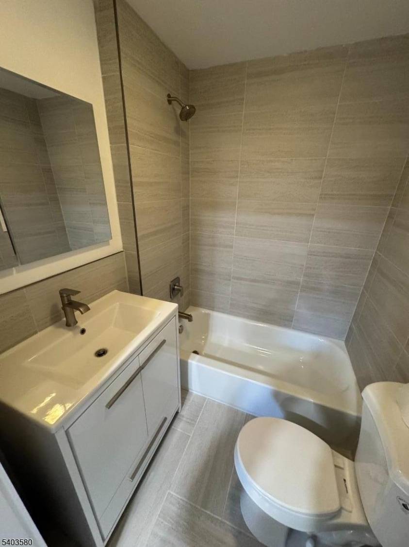 Newark City, NJ 07105,93 Bruen St