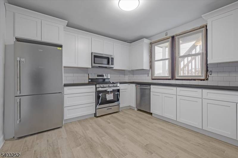 Newton Town, NJ 07860,120 High St #2