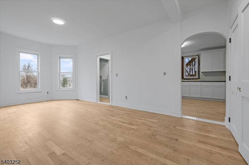 Newton Town, NJ 07860,120 High St #2