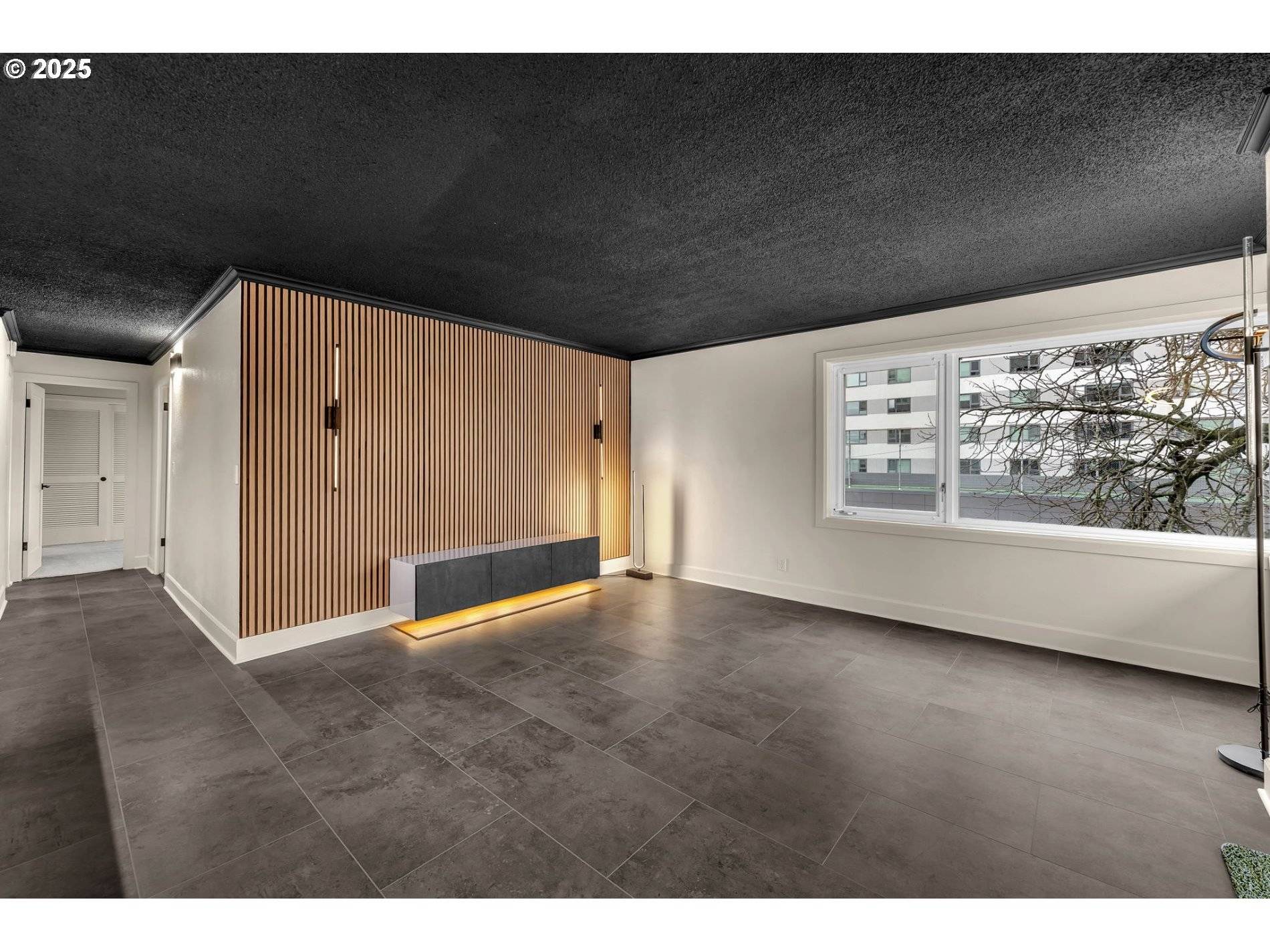 Portland, OR 97205,2211 SW PARK PL #403