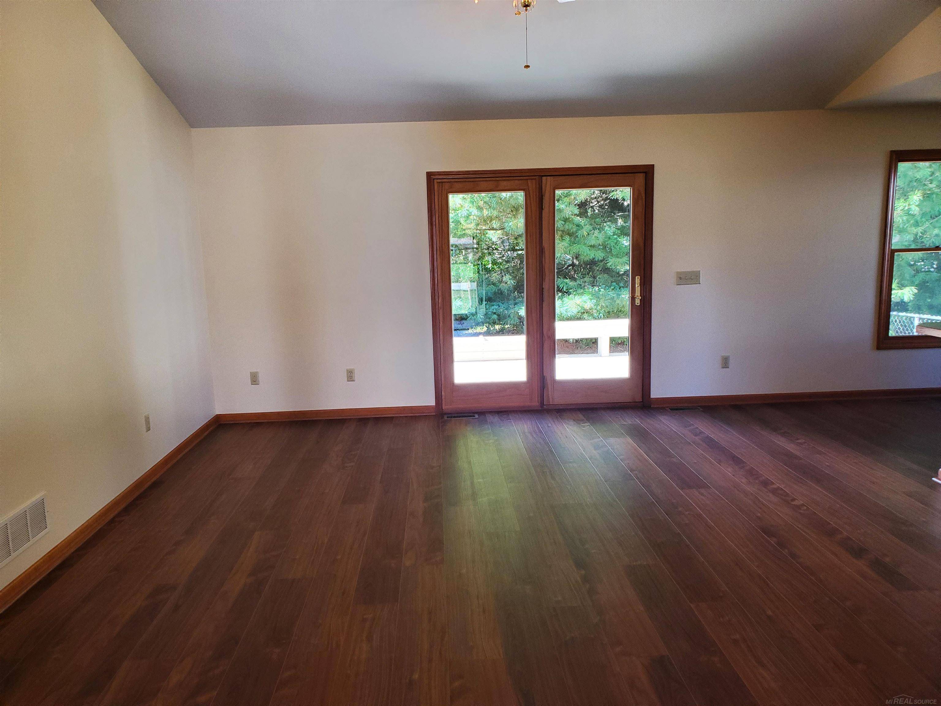 Port Sanilac, MI 48469,35 Austin DR