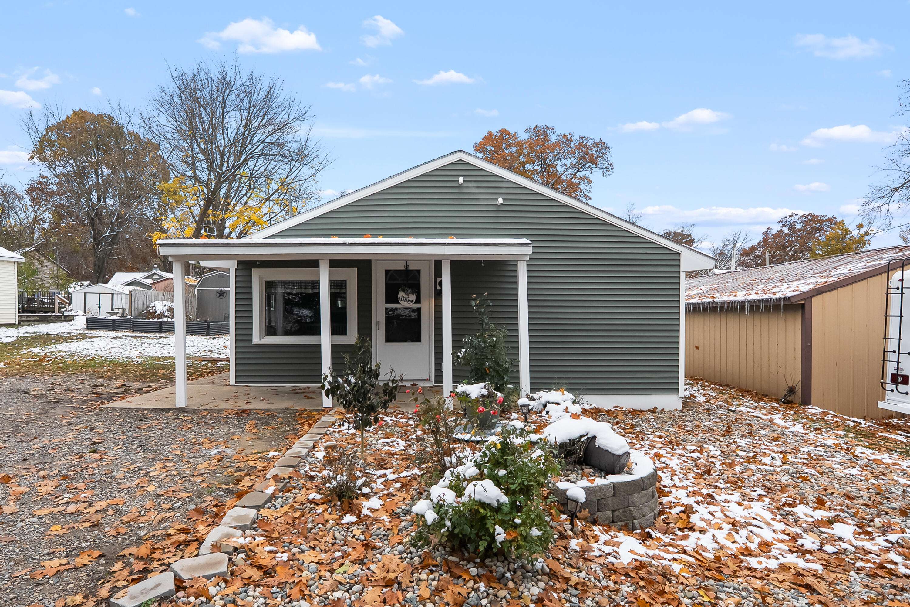 Delton, MI 49046,5037 2nd ST