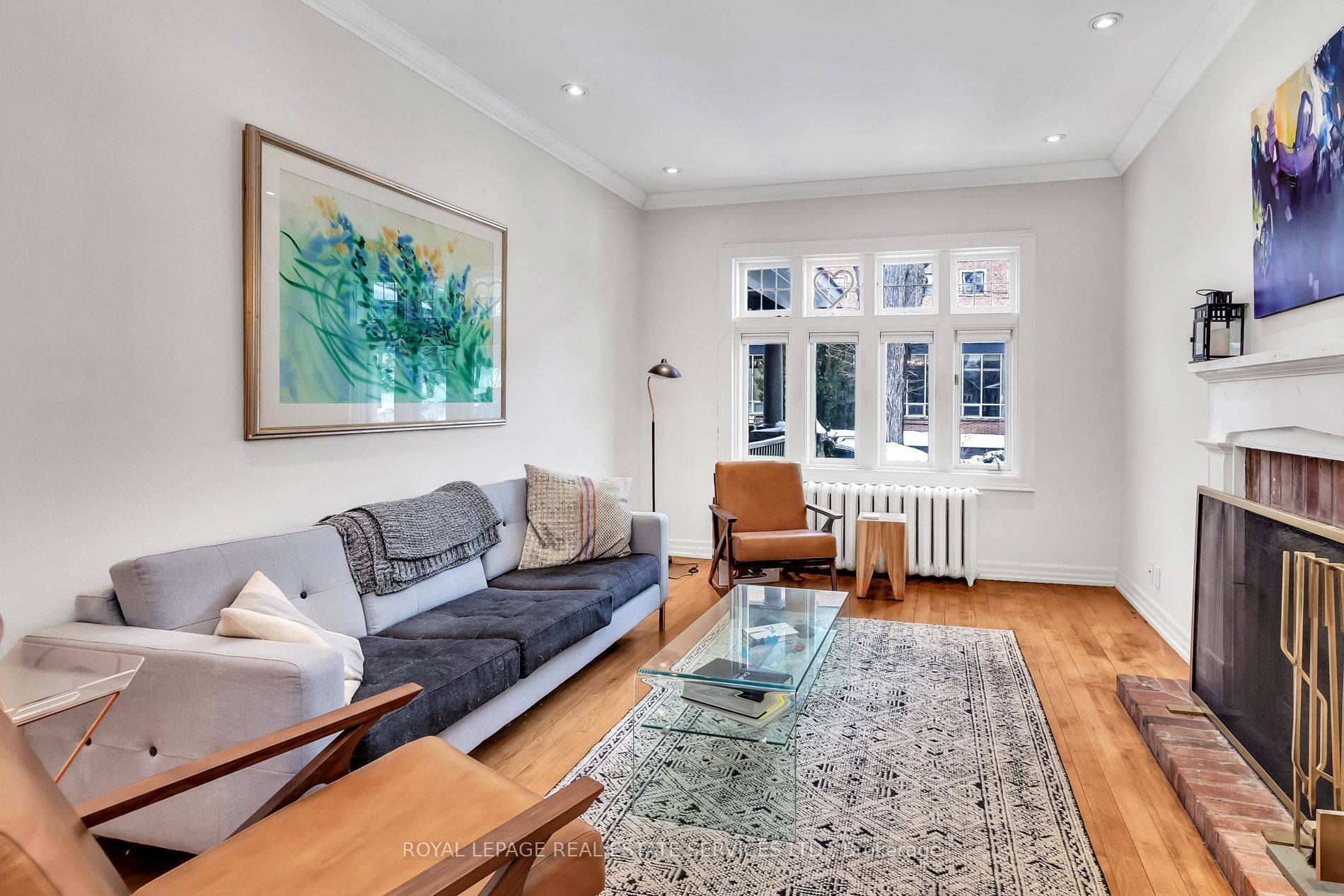 Toronto C09, ON M4T 1B9,47 Woodlawn AVE E