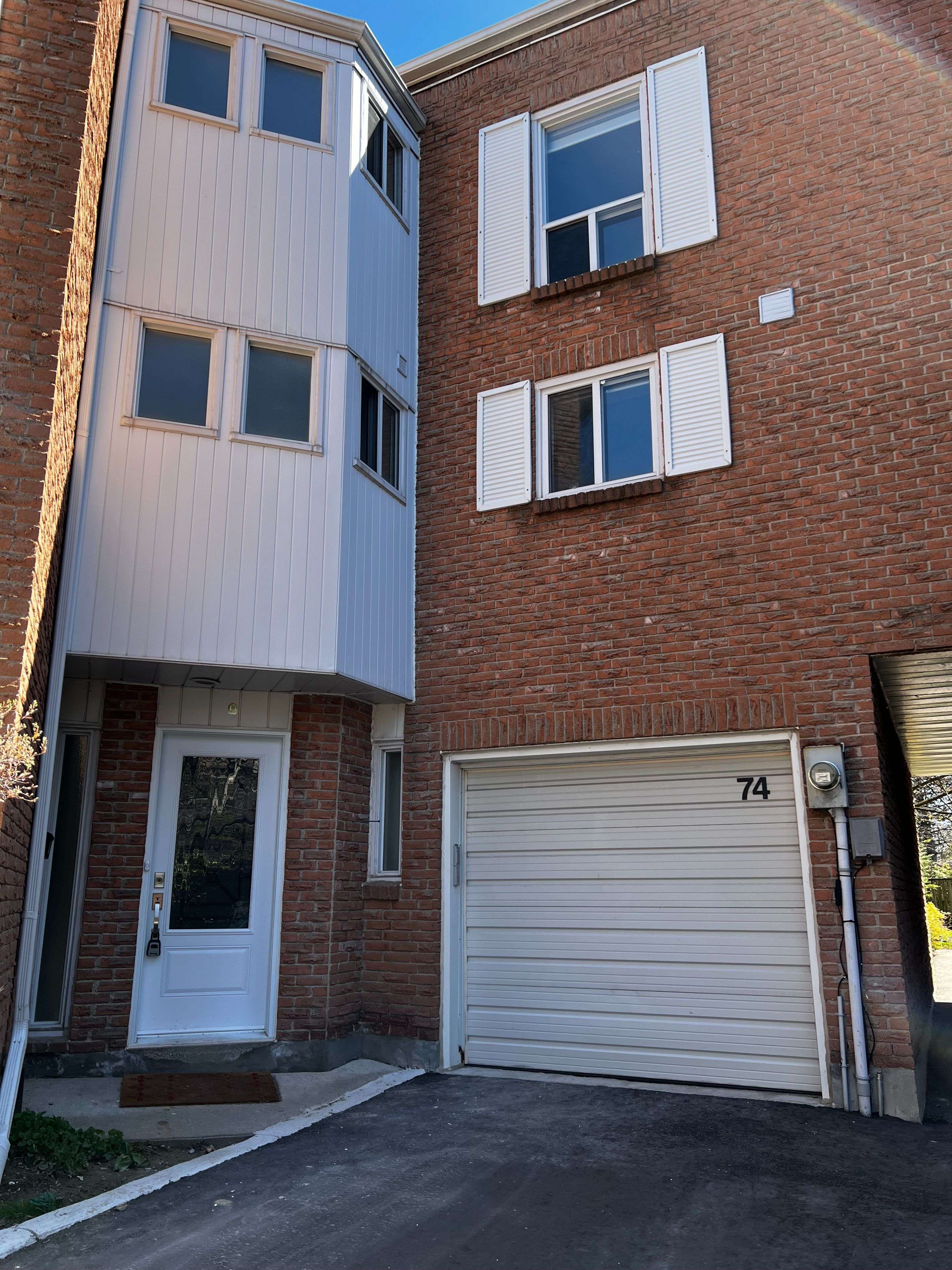 Toronto C15, ON M2H 3K7,74 Thimble Berry WAY