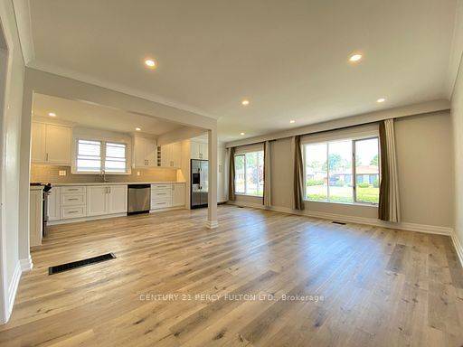 Pickering, ON L1W 1S4,862 Liverpool RD