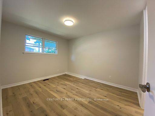 Pickering, ON L1W 1S4,862 Liverpool RD