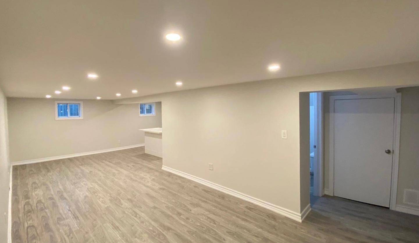 Pickering, ON L1W 1S3,871 Liverpool RD #Lower