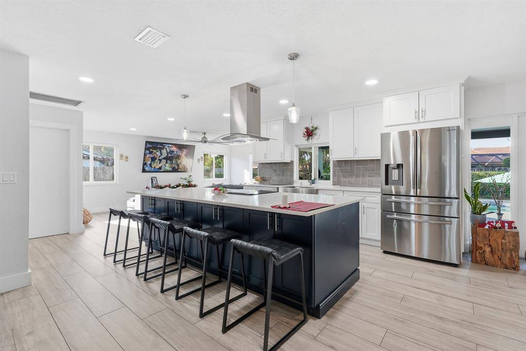 Plantation, FL 33317,5450 SW 18th St