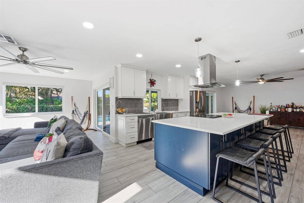 Plantation, FL 33317,5450 SW 18th St