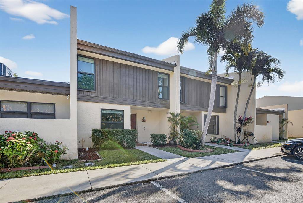 Pembroke Pines, FL 33024,1261 NW 99th Ter #47