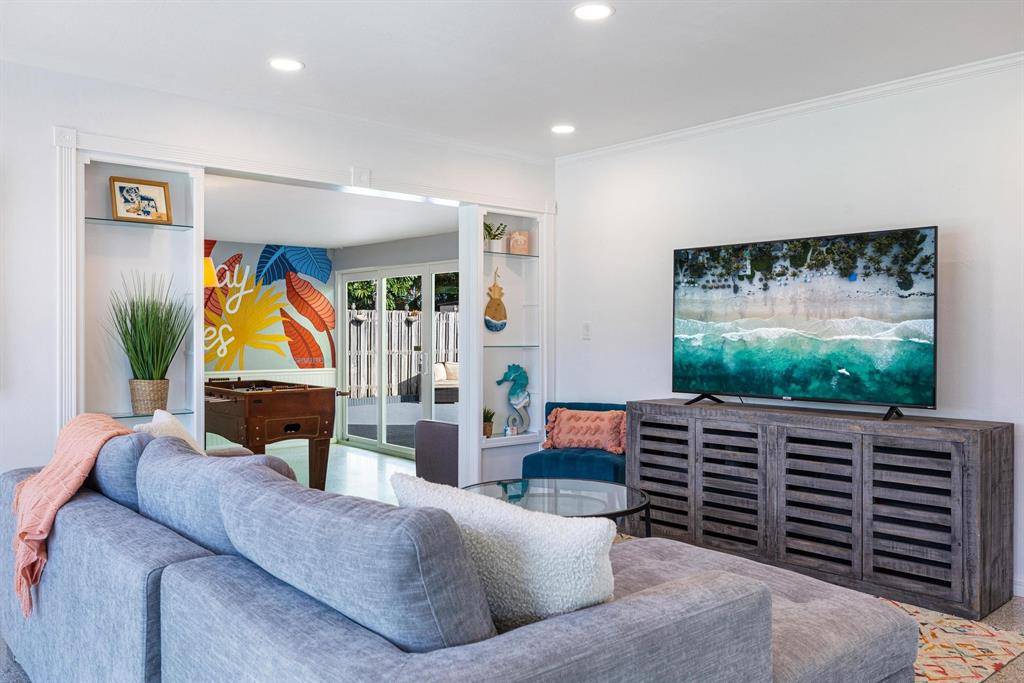 Wilton Manors, FL 33311,657 NW 30th Ct