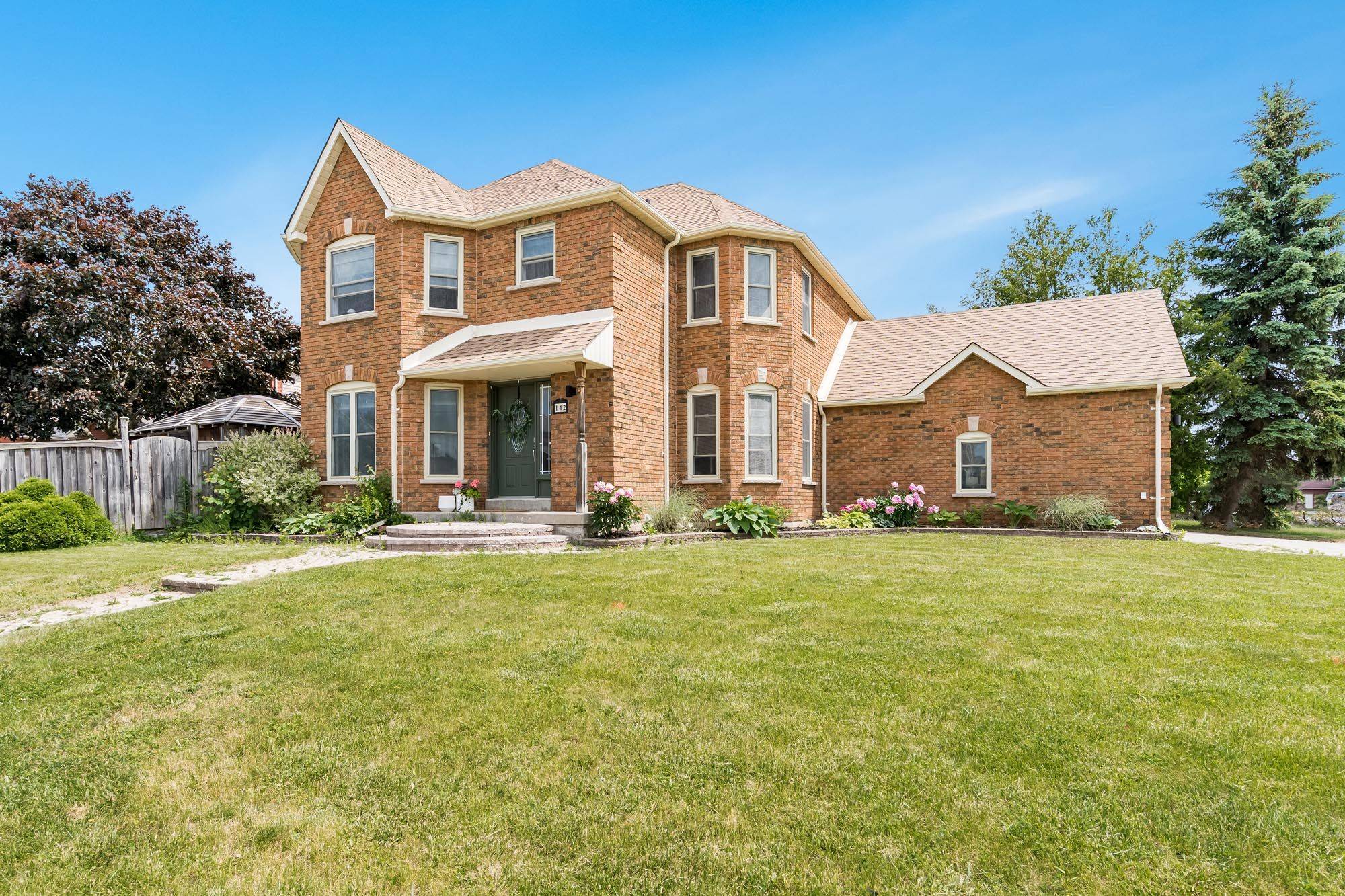 Barrie, ON L4N 7J5,142 Livingstone ST W